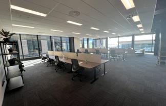 Refined Wynnyard Quarter Workspace