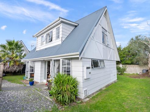 16A Thomas Street, Tikipunga
