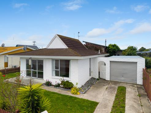 42A Hutcheson Street, Mayfield