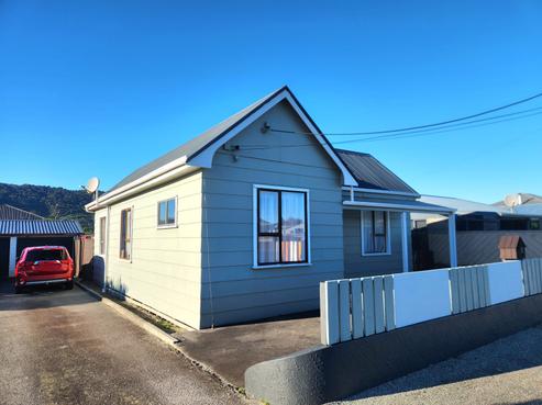 51 Blake Street, Blaketown