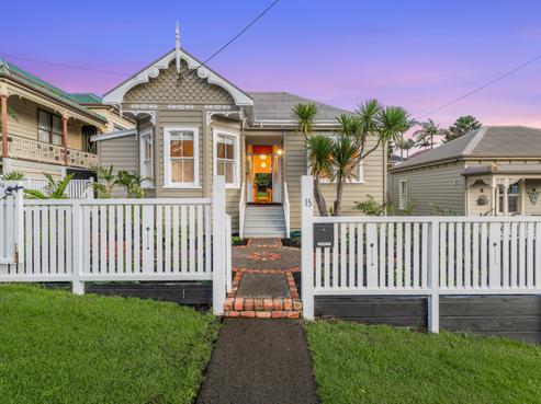 15 Saint Leonards Road, Devonport