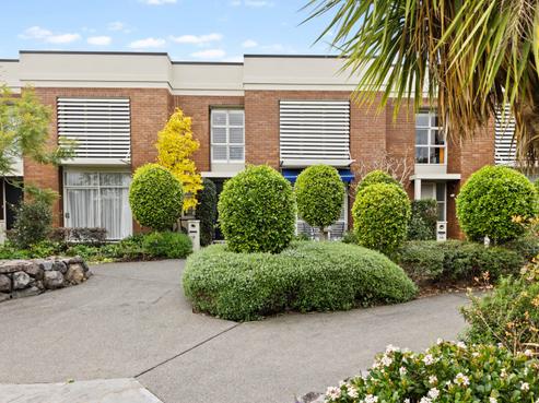 12 Baber Drive, Stonefields