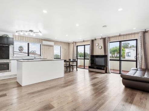 2/12 Bain Place, Bucklands Beach