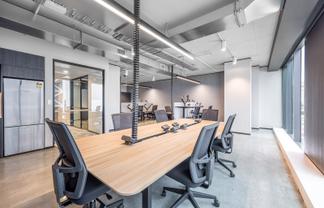 Turn-key suite in downtown CBD