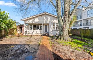 4050 Great North Road, Glen Eden