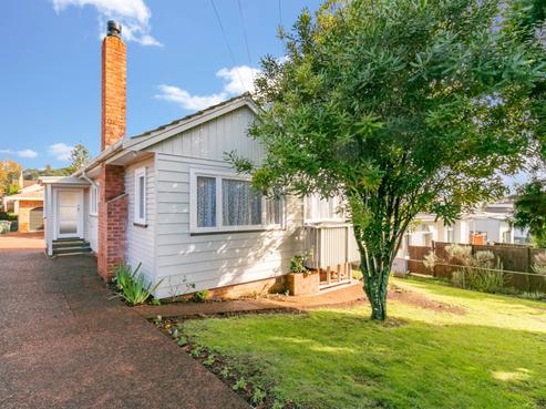 17 Carlton Street, Hillsborough