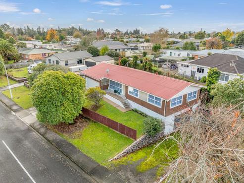1 Clyde Street, Utuhina