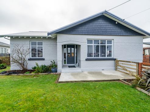8 Burns Street, Mataura