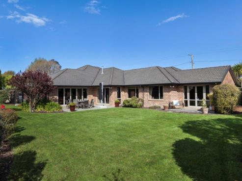 37 Hussey Road, Harewood