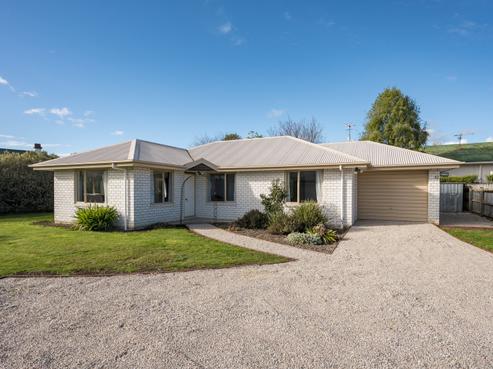 82 Starveall Street, Brightwater