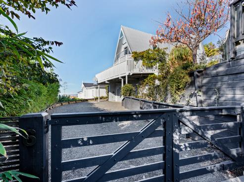 6 Fitzroy Road, Napier Hill