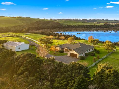 68D Tuparekura Road, South Head