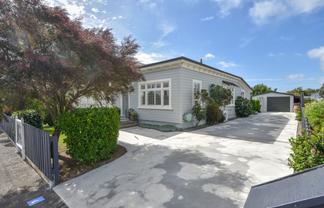 20 Rhodes Street, Carterton
