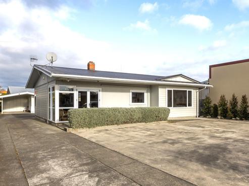 1003 Tomoana Road, Mahora