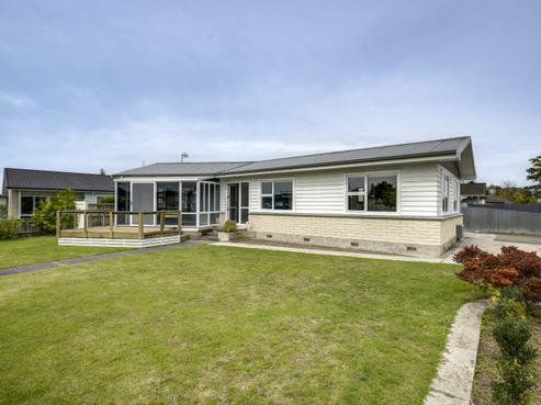 4 Upham Crescent, Taradale
