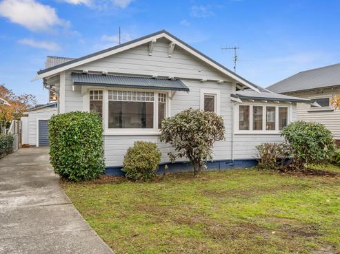43 Weka Street, The Wood