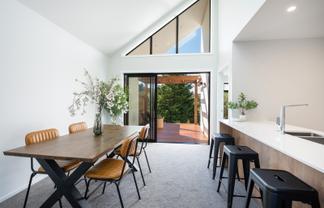4 Hill Tops Way, Stoke