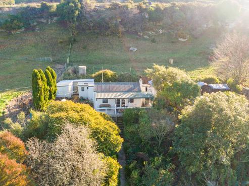 340 Alma-maheno Road, Deborah