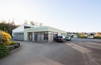 Industrial warehouse for lease