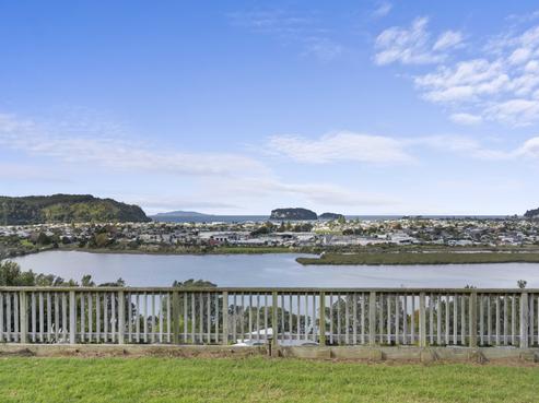 31 Manuka Drive, Whangamata