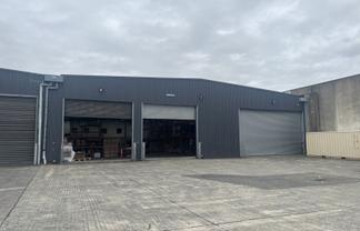 Functional industrial with ample yard
