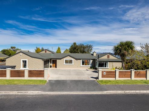 6 Fenty Place, Mosgiel