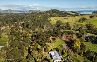 13  Tramway Road, Coromandel