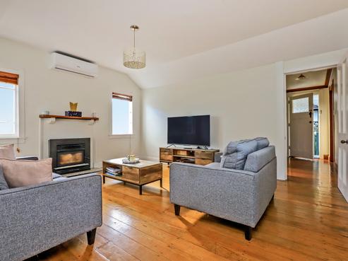 707B Queen Street East, Parkvale