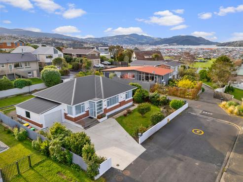 9 Winston Place, Kew