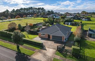 131 Mcrobbie Road, Kingseat
