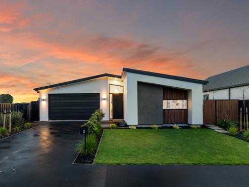 22 Elsie Lange Way, Casebrook