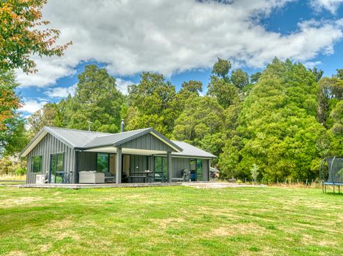 5 Fairway Drive, Moana / Lake Brunner
