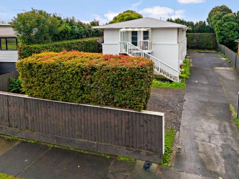 42 Felton Mathew Avenue, Saint Johns