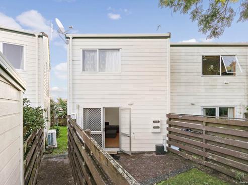 44 Fred Woodward Place, Mount Roskill