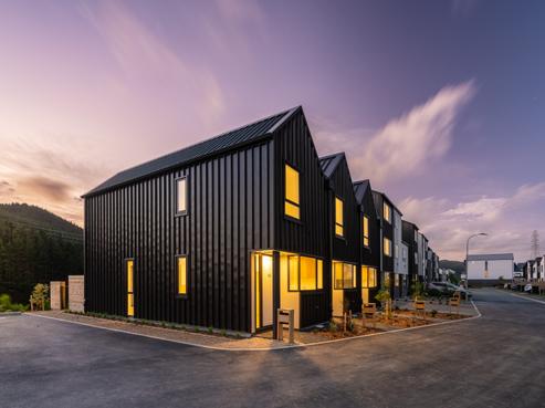 92 Ara Paiwhenua, Tawa