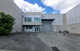 Open Plan Office & Showroom on Enterprise Drive