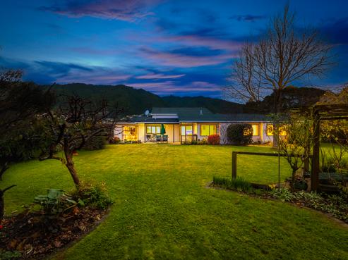 29 Cranbrook Grove, Waikanae