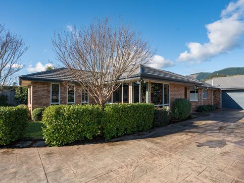 14 Cambelldon Crescent, Stoke