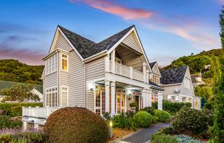 6 Cheviot Road, Lowry Bay, Eastbourne