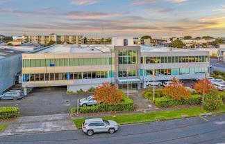 411M² ONEHUNGA OFFICE
