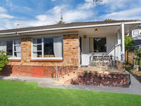 2/58 Station Road, Papatoetoe
