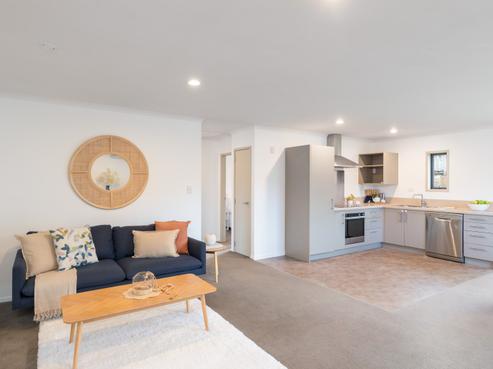 52 Sunstone Crescent, Brown Owl