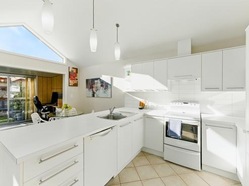 2/7 Glenys Place, Broomfield