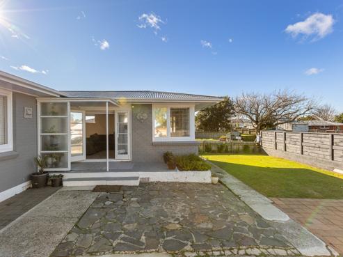 29 Henderson Crescent, Parkvale