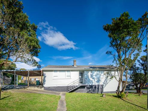 2 Penguin Grove, Waitangirua