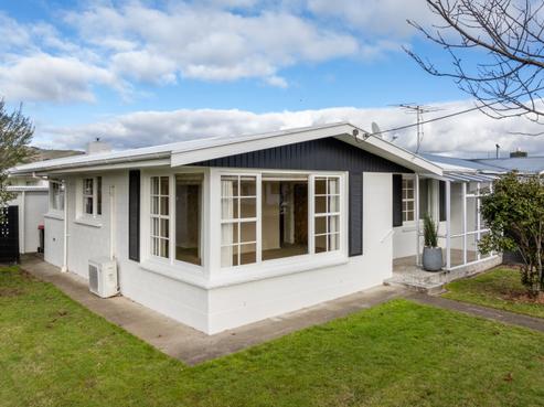 1 Kinloch Crescent, Witherlea