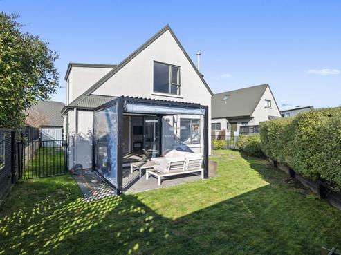 7 Abbey Way, Rangatira Park