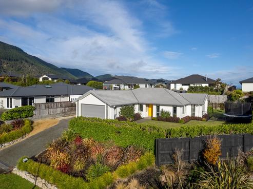 4 Woolshed Drive, Stoke