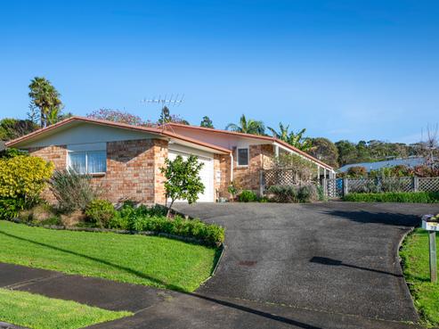 72 Cabeleigh Drive, Helensville