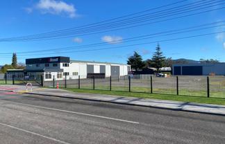 Huge Workshop, Showroom and Yard Package